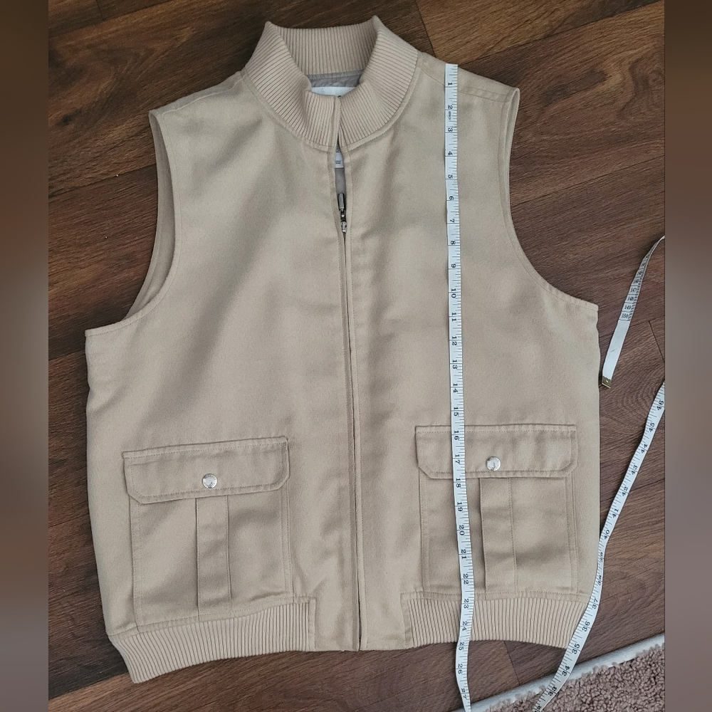 LizGolf suede full zip ribbed collar lined outdoor vest Women's L tan colored - Picture 9 of 9